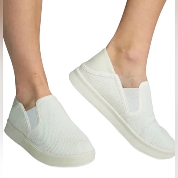 NWT OLUKAI Ki‘ihele Slip-On Sneaker bright white womens size 7 foldable - Picture 9 of 9